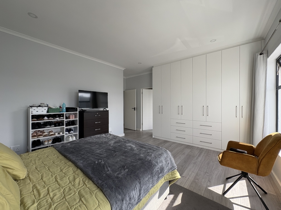 4 Bedroom Property for Sale in Sandown Western Cape